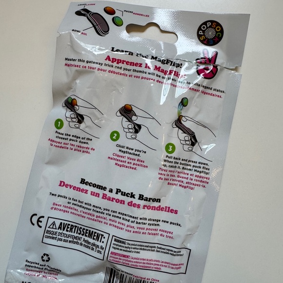 PopSocket Multicolor Fidget Keychain - Picture 4 of 4